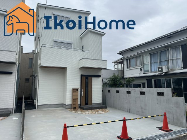 明石市貴崎1丁目　B号地　新築戸建の駐車場|●年中無休：見学時間9:00～20:00・当日予約可●駐車場は2台、車種によっては3台可能です。