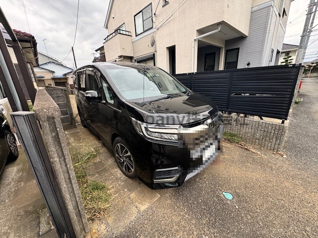 ■平塚市御殿１丁目　建築条件なし　売地の外観|駐車スペースにはステーションワゴンも入り、人の出入りもスムーズです◇