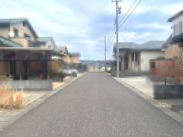 敦賀市砂流中古戸建の前面道路含む現地写真