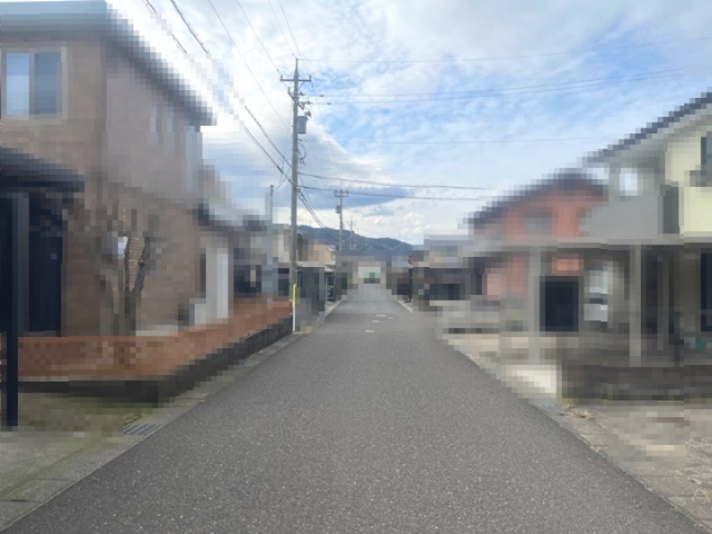 敦賀市砂流中古戸建の前面道路含む現地写真