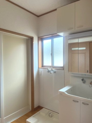 敦賀市砂流中古戸建の独立洗面台