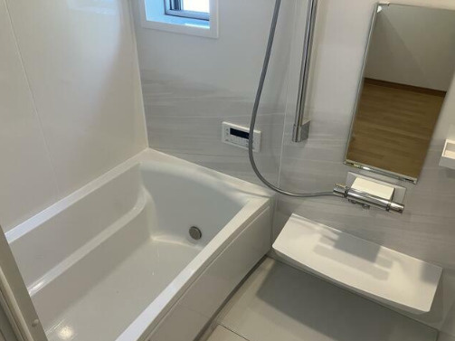 熊本市中央区黒髪５丁目のアパートの浴室