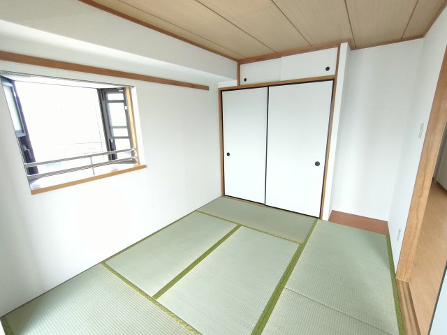 プラムエヌティーの和室
