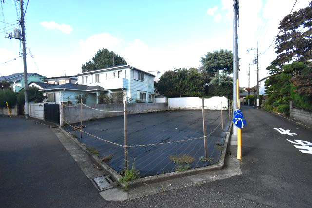 和泉3丁目・売地の前面道路含む現地写真
