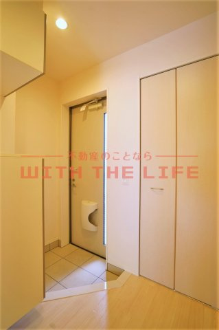 アジャートK【キャッシュバック対象物件】の玄関|収納もある玄関です