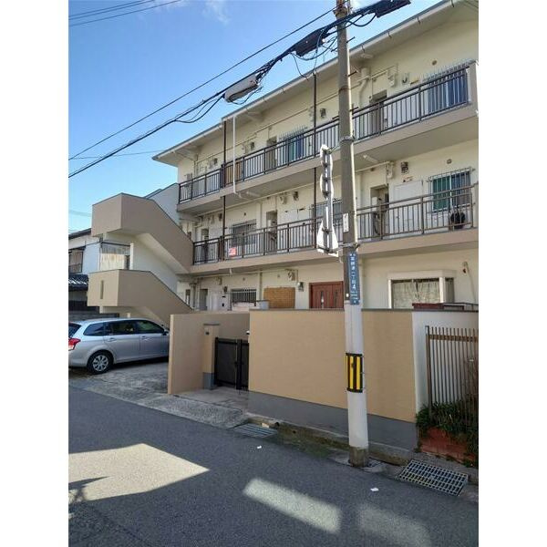 薬師グリーンハイツのエントランス