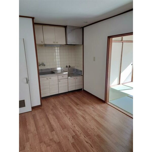 薬師グリーンハイツの居間・リビング