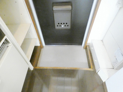 【玄関】 | ぶるうめんはいむなかの