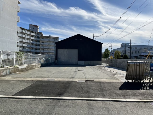 豊中市上津島1丁目倉庫の外観
