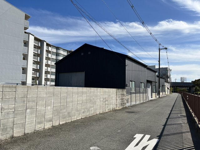 豊中市上津島1丁目倉庫の外観