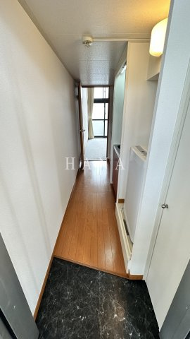 レオパレスコーラル クラウドの玄関