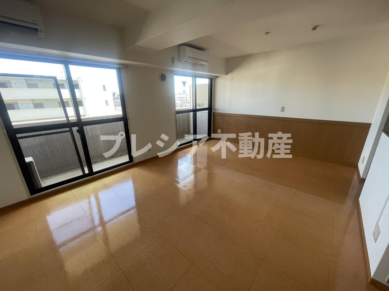 ピュアハウス甲子園の洋室