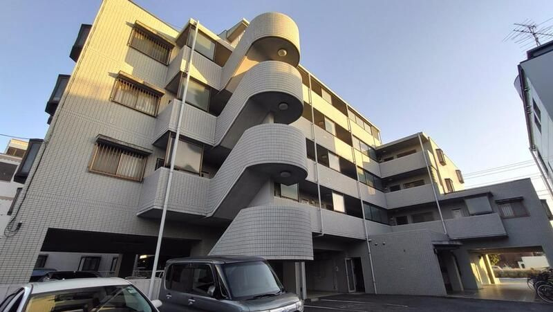 サントミグランドールマンション の外観