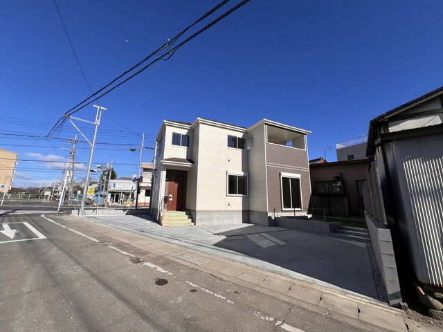 新築　前橋市城東町1期　Heartful Town　１号棟の前面道路含む現地写真|現地写真　西側接道幅員約6.2ｍ　北側接道幅員約19.9ｍ

