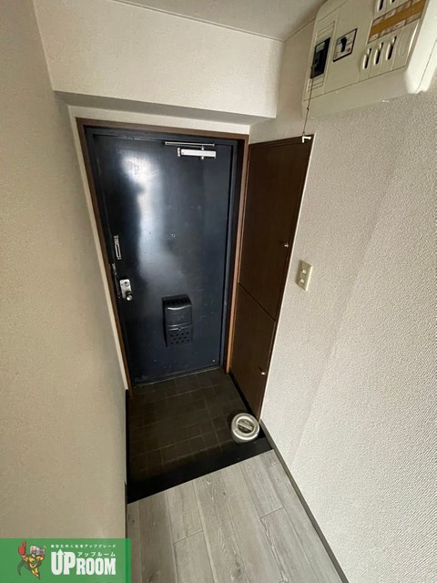 第3サンヨーマンションの玄関