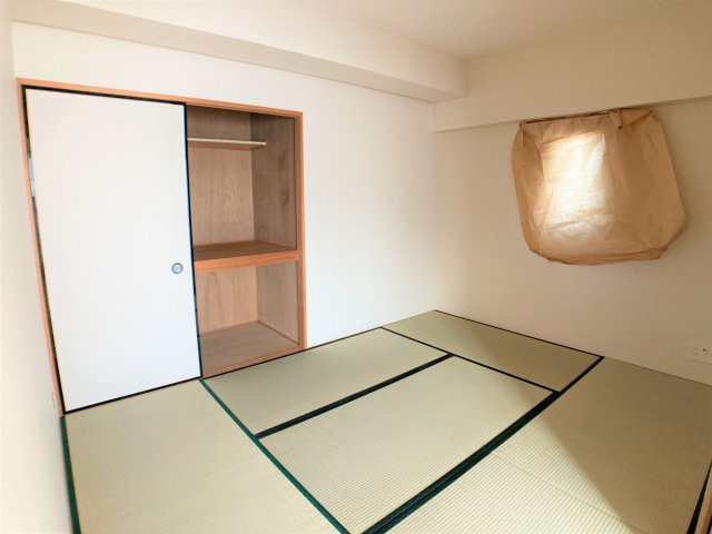 サンタスクエア東新の和室