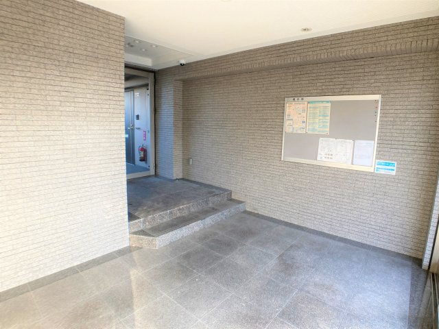 サンタスクエア東新のロビー