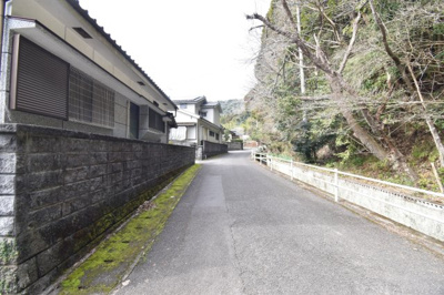 【前面道路含む現地写真】 | 樋脇町市比野字藺牟田川地戸建