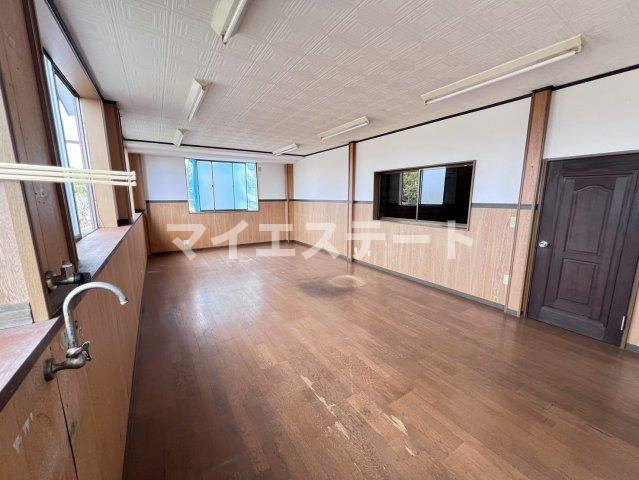 【洋室】 | 緑町倉庫