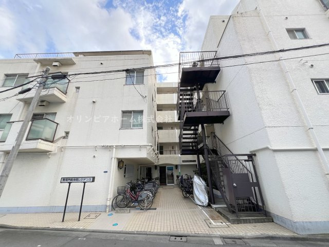 秀和門前仲レジデンス　5階　最　上階　角　部屋　リ　ノベーション済の外観