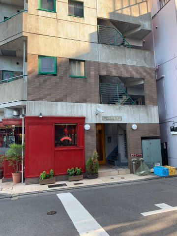 月村マンションNo.25のエントランス