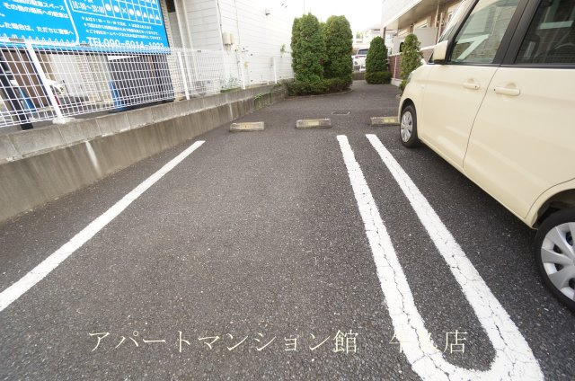 パルテール・スクウェアの駐車場|その他