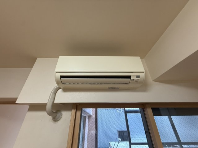 グラビスコート三条堺町の設備|きれいな洋室です