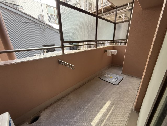 グラビスコート三条堺町のバルコニー