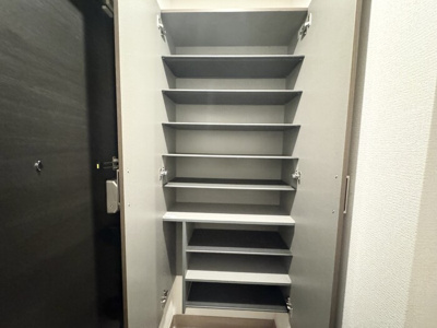 【玄関】 | D-noir