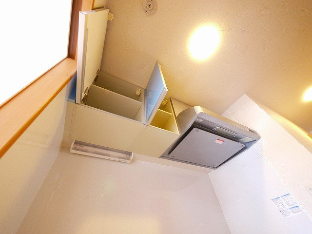 アイリスハイツ8号館のキッチン|きれいなキッチンです