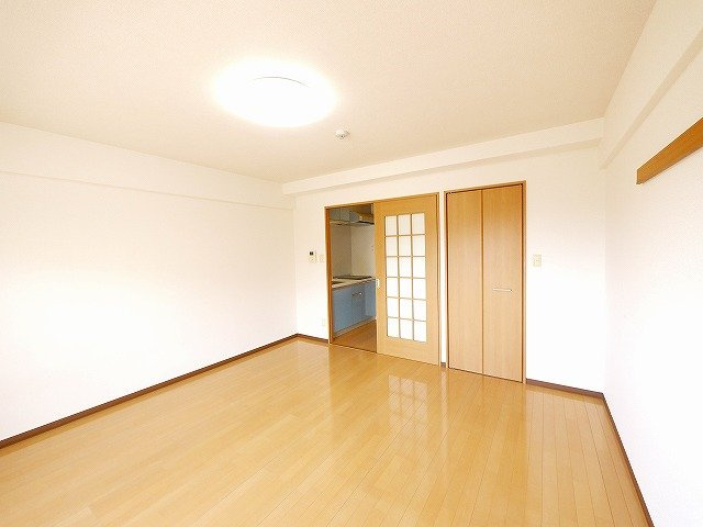 アイリスハイツ8号館の内装|寝室にぴったりのお部屋です