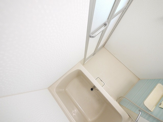 アイリスハイツ8号館の浴室|お風呂で日々の疲れを落としましょう