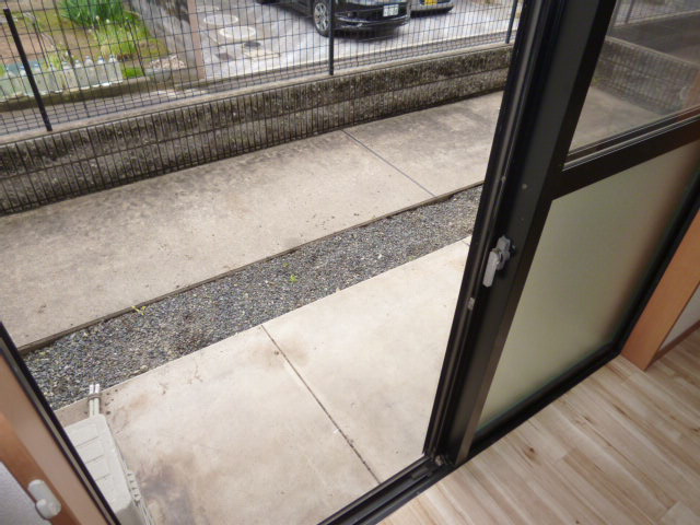 倉敷市福田町福田のアパートの庭