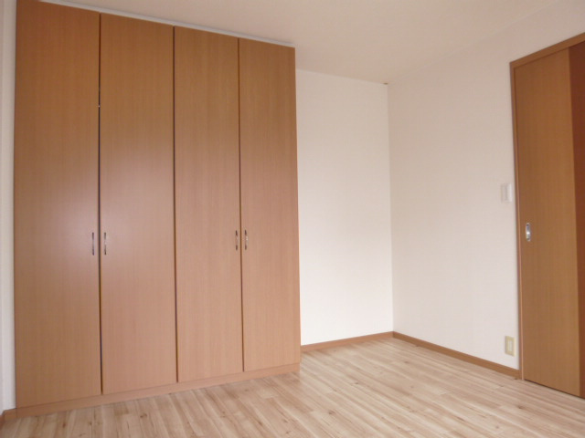 倉敷市福田町福田のアパートの洋室