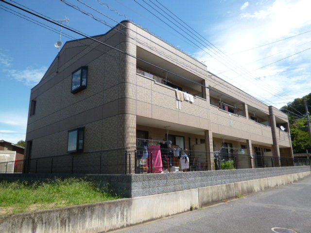 倉敷市福田町福田のアパートの外観