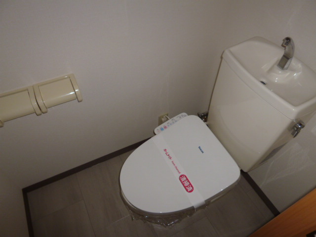 倉敷市福田町福田のアパートのトイレ