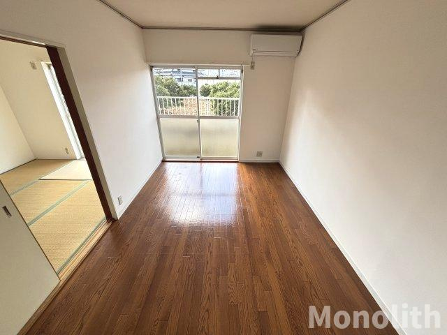 アミューズメント和泉の洋室