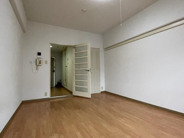 サニーガーデンの居間・リビング