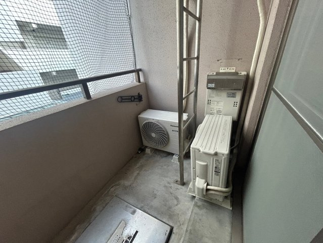 金栄ビル東館のバルコニー