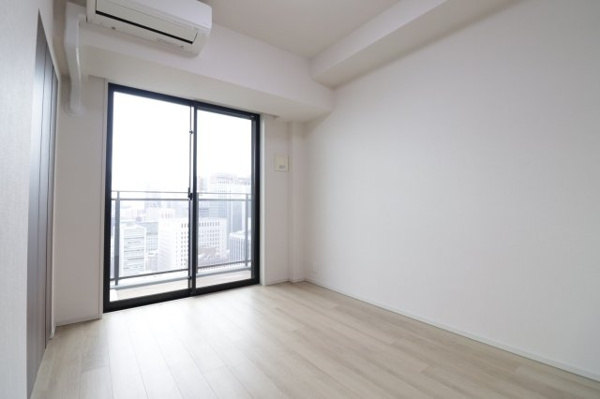 【洋室】 | 【洋室（約6.0帖）】全居室バルコニー向き・天井高2600mm！全てのお部屋から眺望を楽しめます！