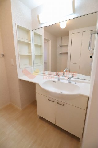 D-ROOM AKARIの洗面所|忙しい朝には欠かせない洗面所です