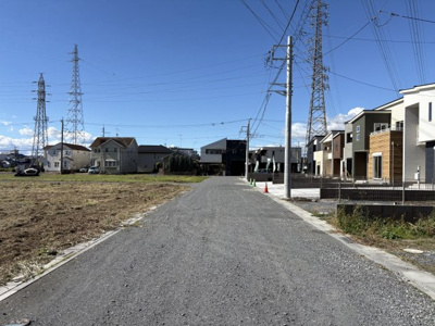 【前面道路含む現地写真】