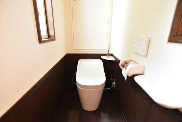 １Fトイレはタンクレスタイプです。