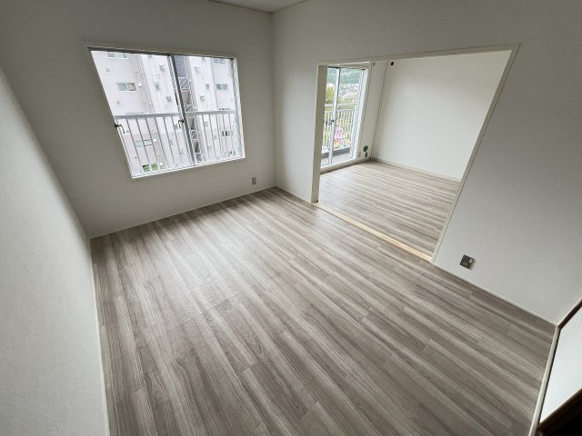 公社清和台住宅　14号棟の居間・リビング