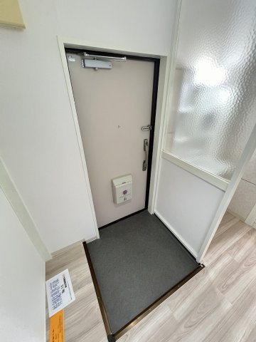 公社清和台住宅　14号棟の玄関