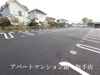 【駐車場】