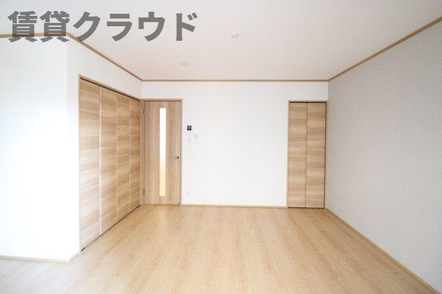 末広ウッドヴィレッジの居間・リビング|こちらの居間で趣味の時間をお楽しみください