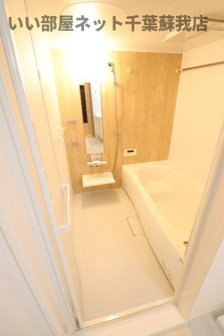 アヴァンスコート参番館の浴室|日々の疲れを癒すお風呂付です