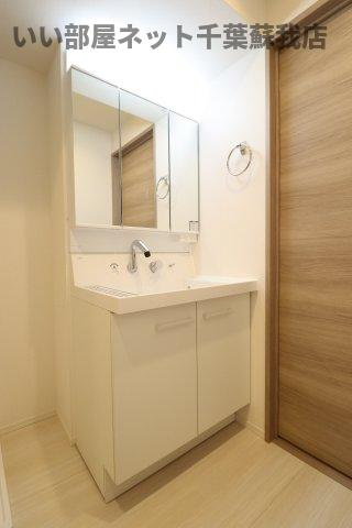 アヴァンスコート参番館の洗面所|忙しい朝には欠かせない洗面所です