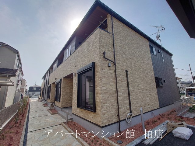 セレーナの外観